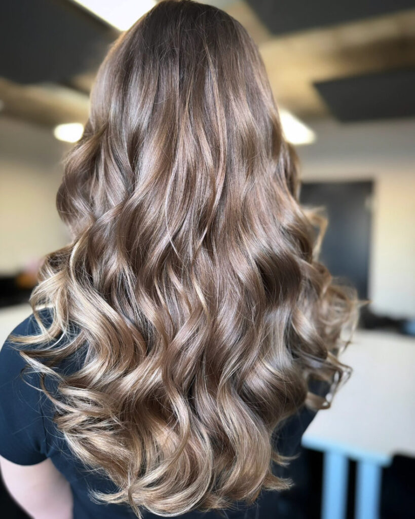 Parturi-kampaamo Salon Hot Hair Espoo Tapiola.